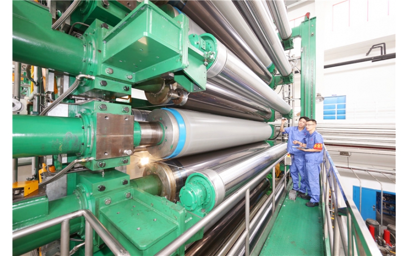 仙鶴股份參與完成的“4575/1000超級壓光機(jī)”項(xiàng)目 榮獲2018年度中國輕工業(yè)聯(lián)合會科學(xué)技術(shù)進(jìn)步一等獎